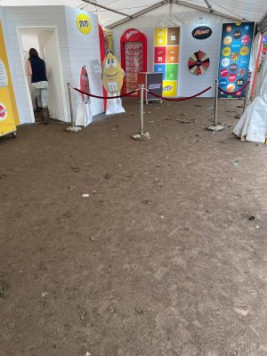 Mars stand.jpg Mars stand.jpg