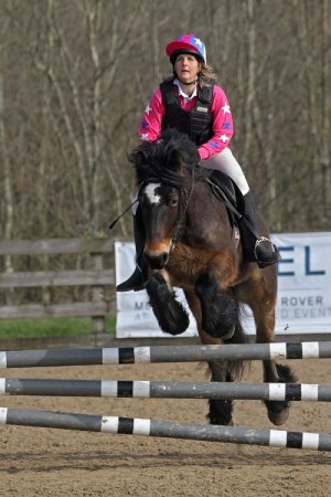 2E_0044(2).jpg 2E_0044(2).jpg